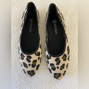 VIVAIA ballet flats. Size 41 10.3 inch foot length washable excellent condition